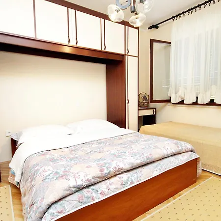 Brgulje 6241a Apartamento *